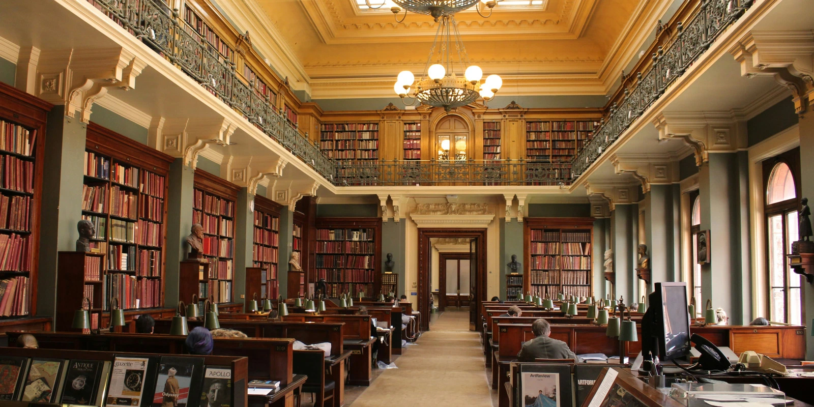 Licence Philosophie à Distance : Les Meilleures Universités